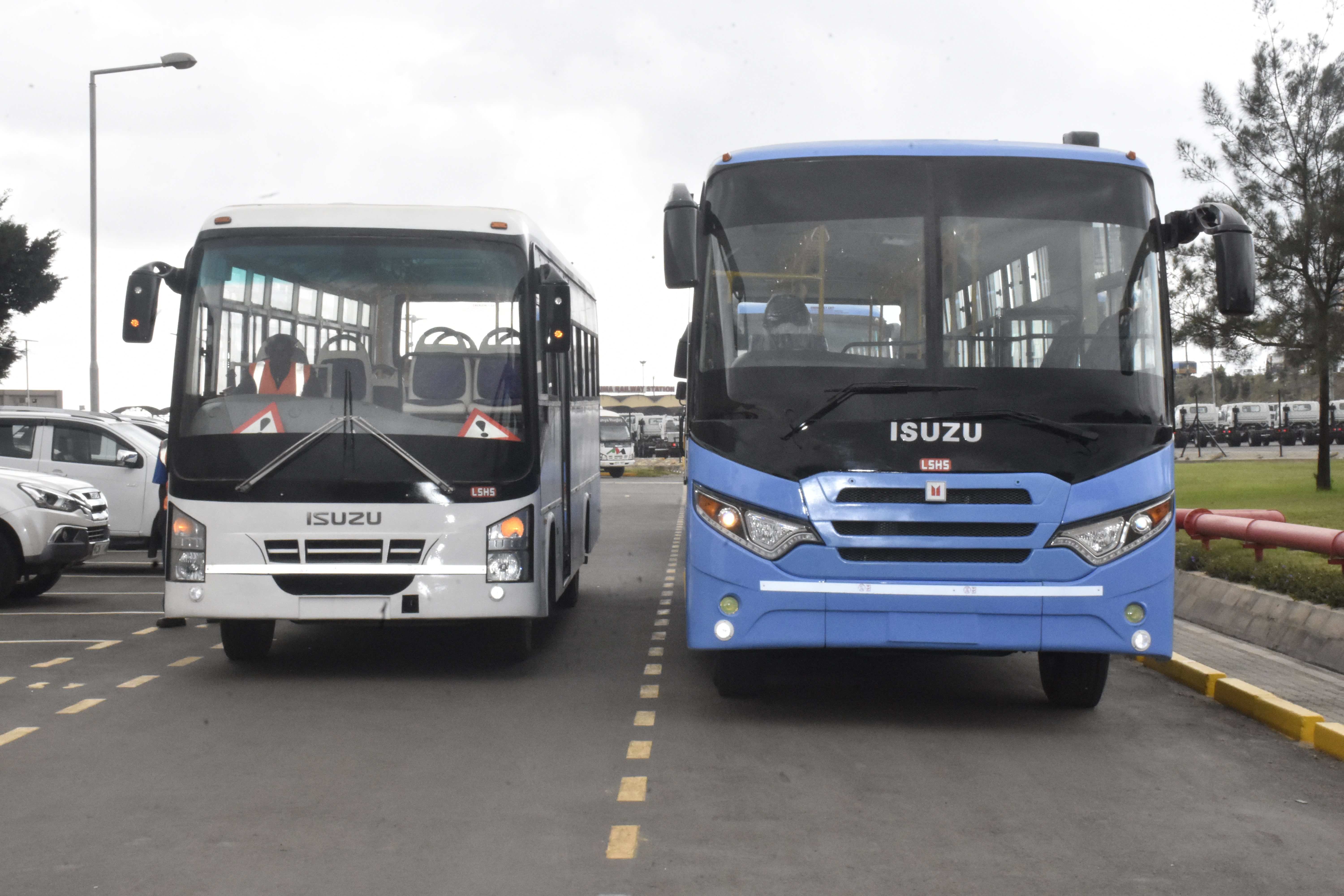 isuzu unveils locally assembled brt buses in kenya