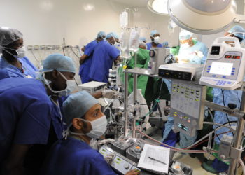 Operating room theatre depicting cardiac perfusionists during an openheart cardiac surgery, AKUH Nairobi, Kenya. Photo: AKDN / Gary Otte