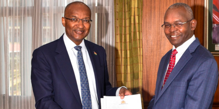 Dr Patrick Njoroge, outgoing CBK Boss(left) hands over to incoming Governor Kamau Thugge